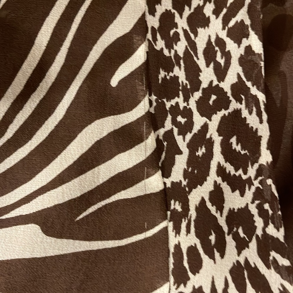 Beautiful Tiger Top - Picture 5 of 7